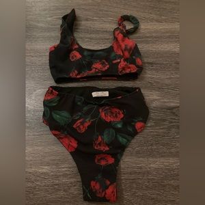 Black and red floral set